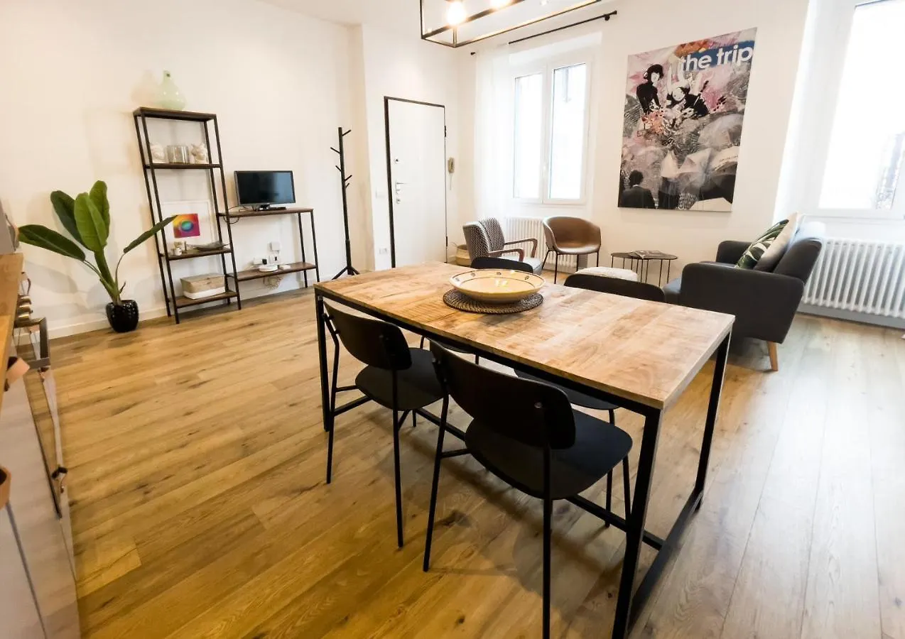 Easylife - Elegante E Rifinita Dimora Nello Splendido Quartiere Di Porta Venezia Lejlighed Milano